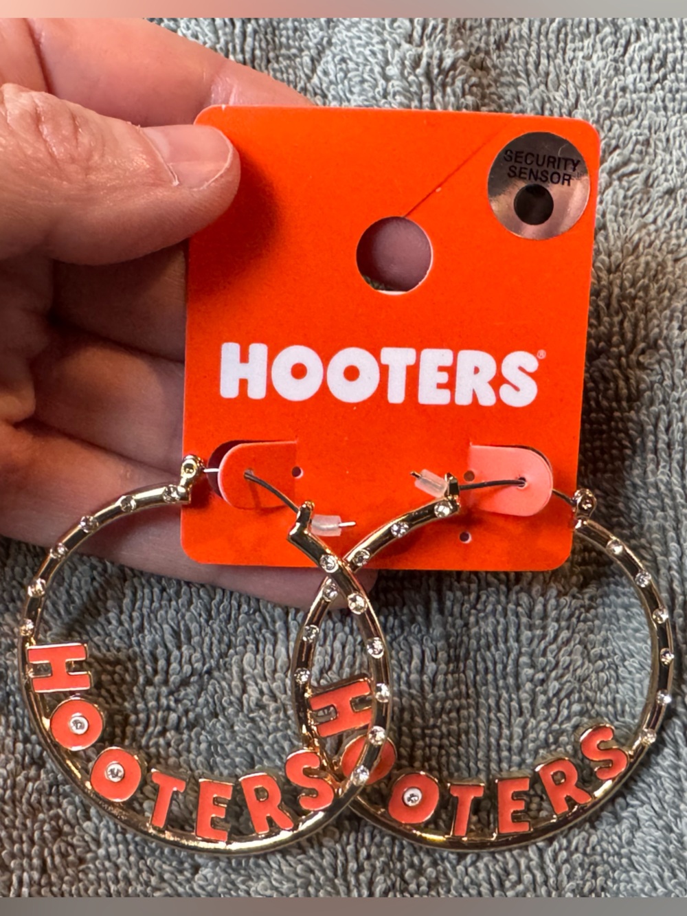 🌟 3/$20 Eligible! NWT Spencer’s/Hooters Gold and Orange Hoop Earrings
